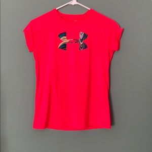 Girls under Armour T-shirt